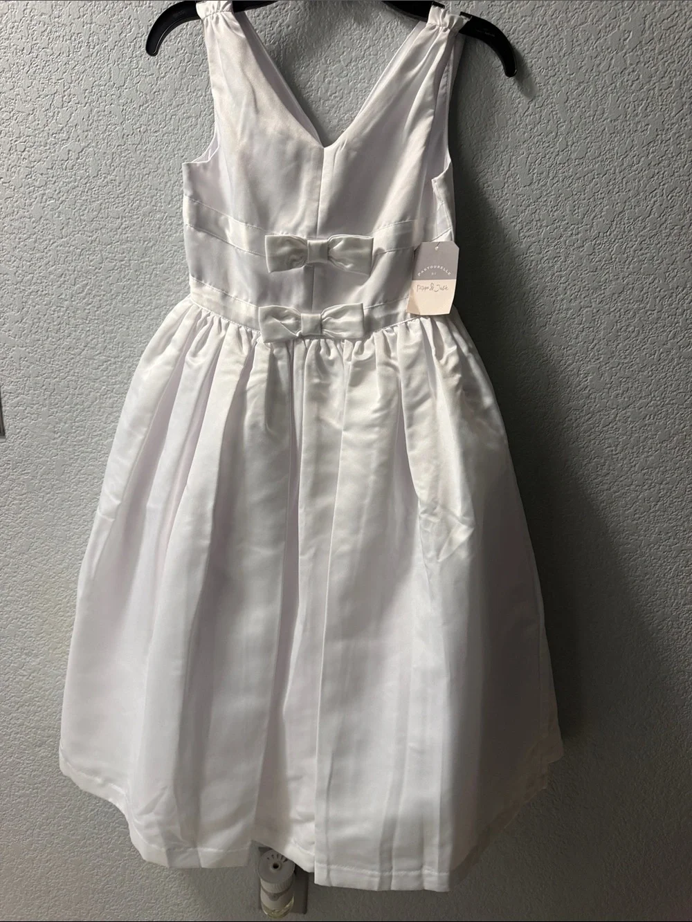 Pastels White Satin Bow-Applique Formal Dress for Girls